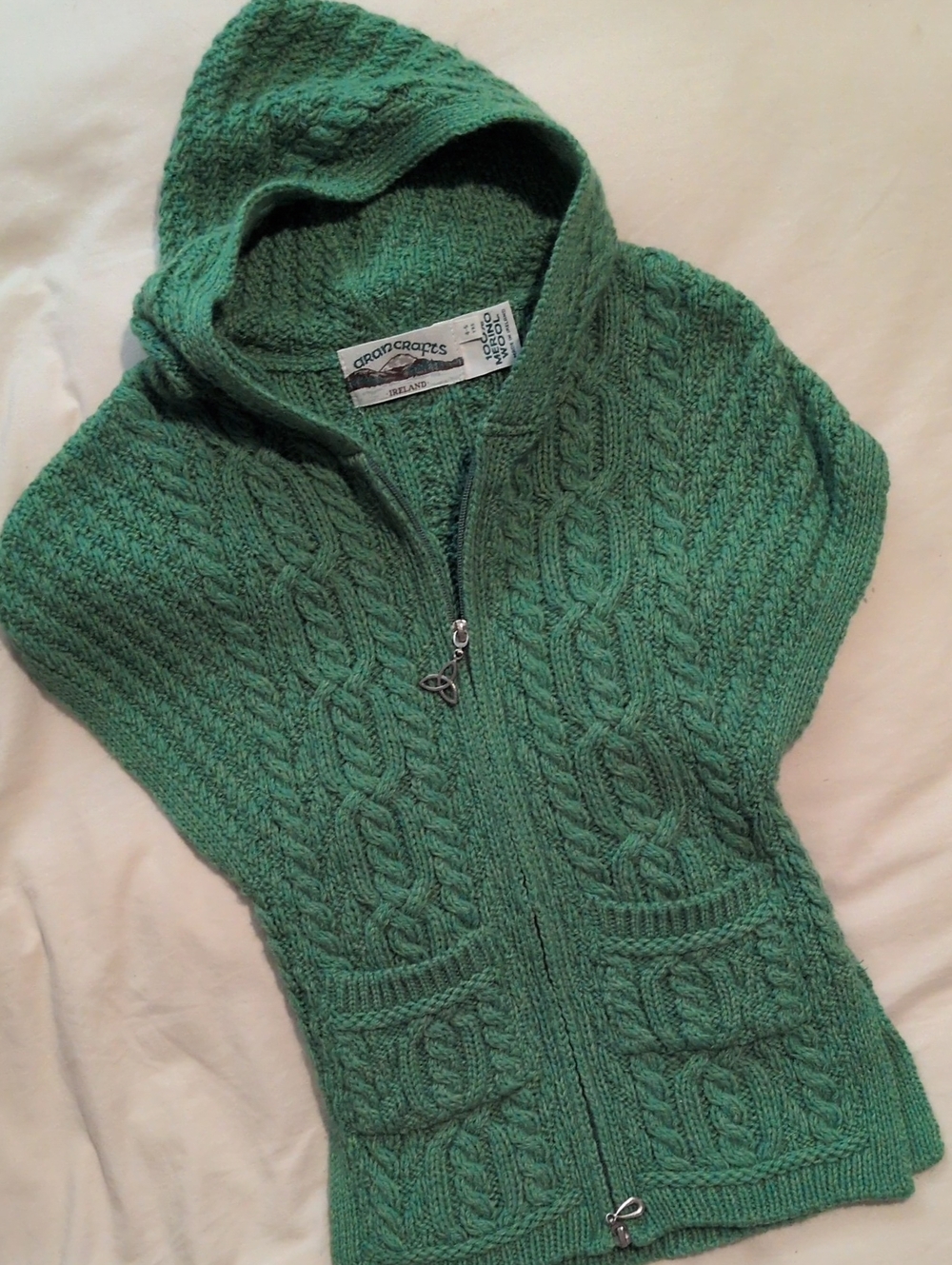 AranCrafts kids merino wool full zip hooded sleeveless sweater 4-5yrs